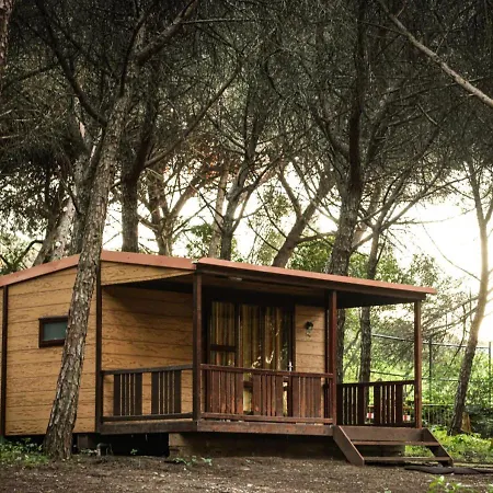 אתר קמפינג Lisboa Bungalows 4*