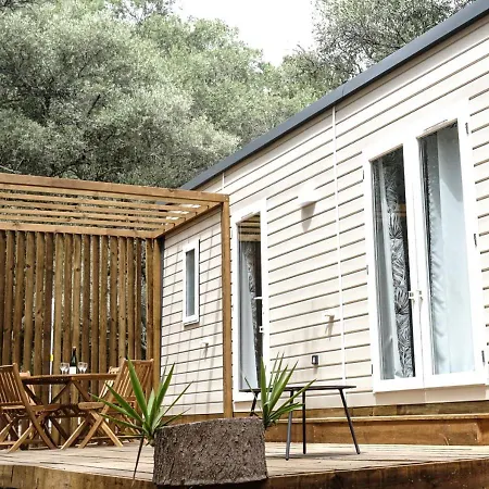 אתר קמפינג Lisboa Bungalows ליסבון