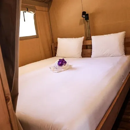 אתר קמפינג Lisboa Bungalows