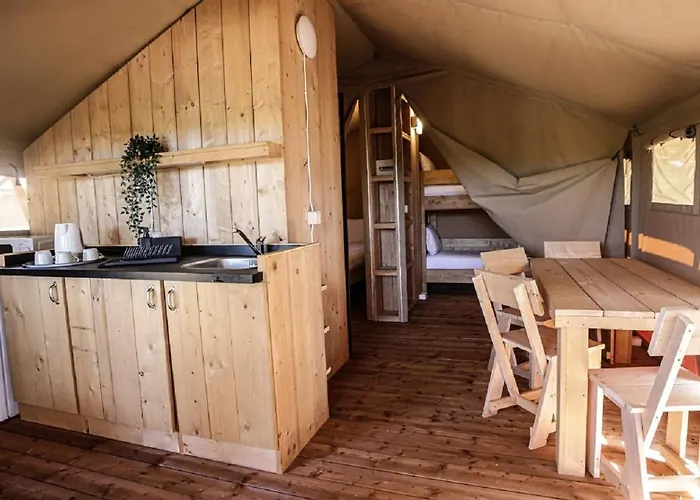 Campingplatz Lisboa Bungalows 4*