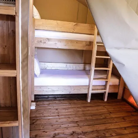 Campsite Lisboa Bungalows 4*