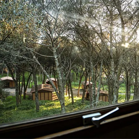Lisboa Bungalows Campsite 4*